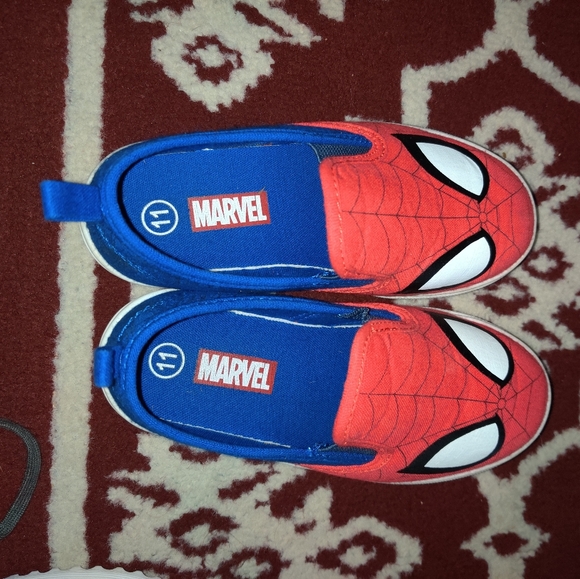 Shoes - Picture 2 of 6